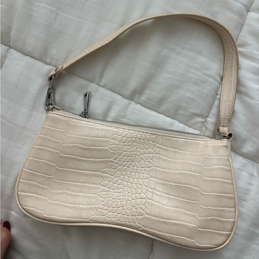 Elegant Cream Crocodile-Embossed Women's Bag